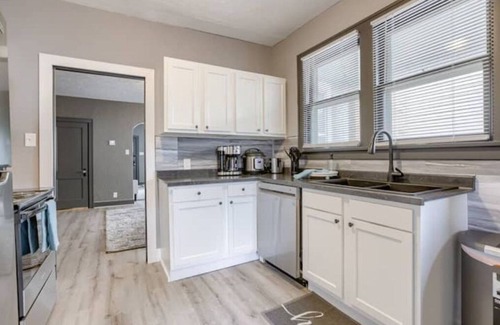 Council Bluffs House | Terrific Two Story Townhome!