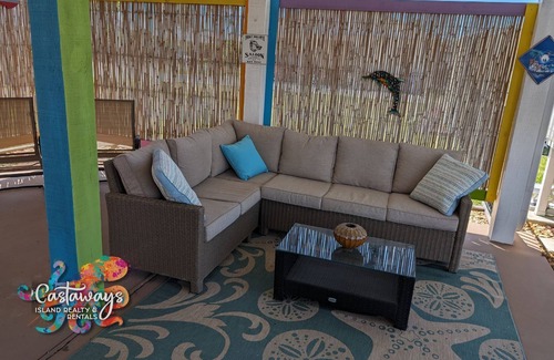 Saint James City House | Terrific vacation home on quiet Clipper Lane 2/2 pool home