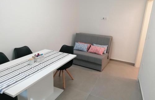 Split Apartment | Teta