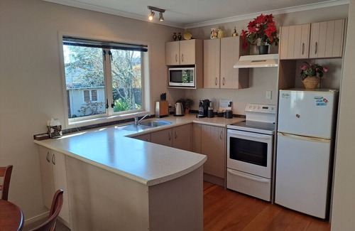 Wharewaka House | Teti Bach - Short stroll to Lakes edge