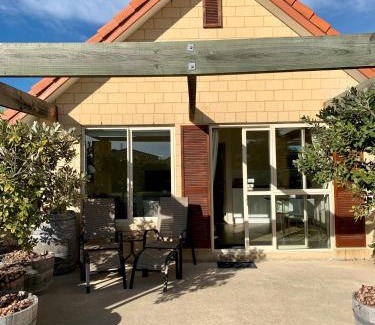 Amberley Hotel | Teviot View Accommodation