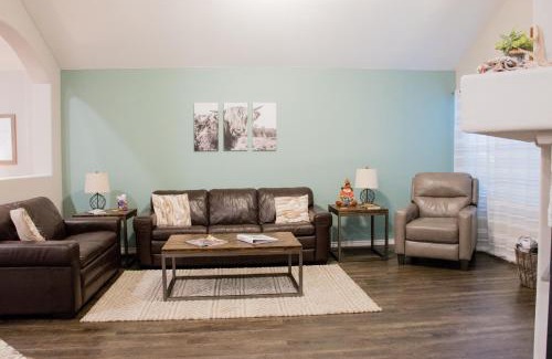 McKinney House | Texas Roots: King Beds and Modern Comfort