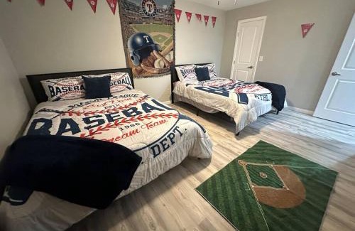 West Arlington Apartment | Texas Sports Fanatics Dream Near the Stadiums