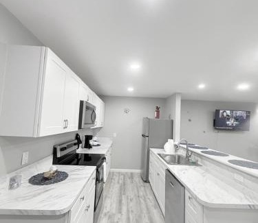 West Arlington Apartment | Texas Sports Fanatics Dream Near the Stadiums