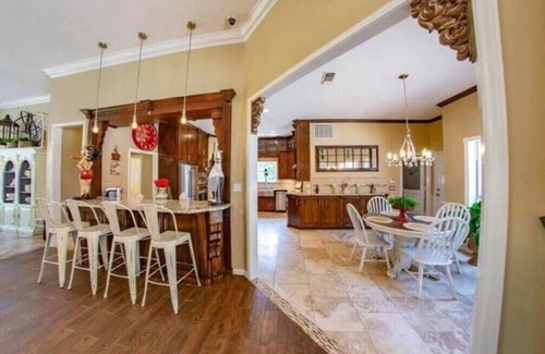 Brookston House | Texas Vacation Home with Infrared Sauna, Hot Tub, and more!