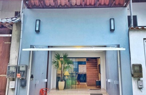 Cabore House | Thai house, great location.