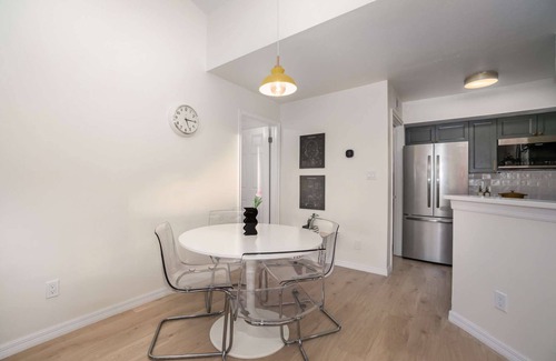 Ocean Side Village Condo | Thai2 · Modern Bauhaus Condo with Pool · Half Mile to Beach