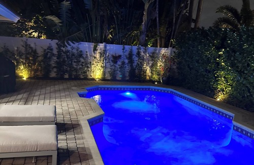 South Corals House | Thalas Ft Lauderdale - 3 Bedroom Home with heated pool in private backyard oasis