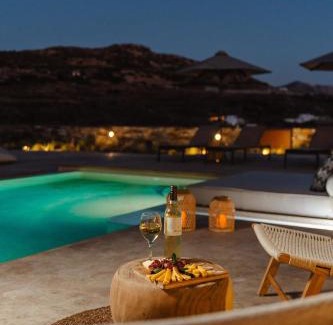 Naxos Villa | Thalelion 3 bedroom Villas with private pool and Jacuzzi
