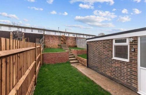 Five Oak Green House | Thames Lodge