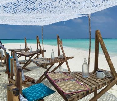 Thinadhoo Hotel | Thari Fushi Luxury Maldives -All Excursions Included -