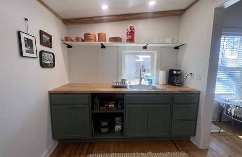 Tia Juana Cabin | That Dam Cabin - Outdoor Living - Hot Tub, 65” TV, & Blackstone Griddle!