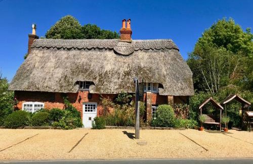 New Forest District Hotel | Thatched Cottage Hotel
