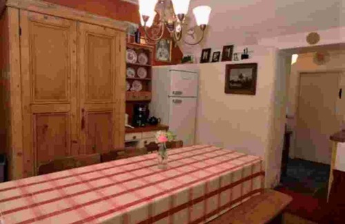 Cordal Cottage | Thatched Cottage with Hot Tub walking distance to Hughe's Pub.