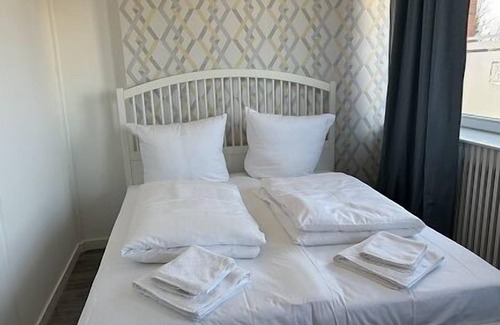 Bramfeld Apartment | The 2-room apartment is bright and lovingly furnished. It is located in our apartment house Haldesdorfer Straße and is 60 m2 big.