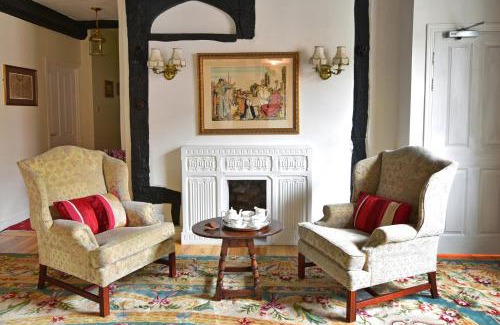 Bury St Edmunds Hotel | The Abbey Hotel & Apartments