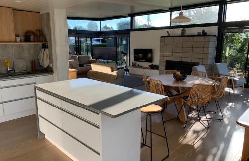 Cooks Beach Apartment | The Admiral