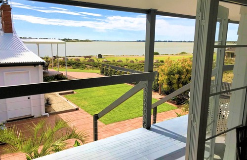 Goolwa Apartment | The Admiral Riverside Studios - Waterfront Accommodation in the Goolwa Township