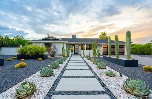Fashion Square House | The Agave Oasis