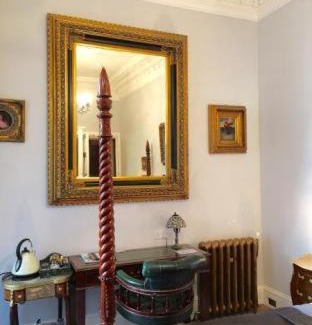 Kelvinbridge House | The Alamo Guest House