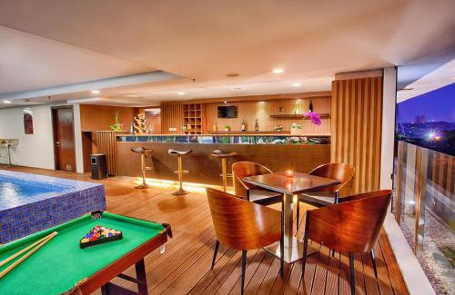 Ketintang Hotel | The Alana Surabaya