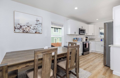 Tukwila House | The Allentown-Cozy Modern 6bd/3ba near Airport and Downtown