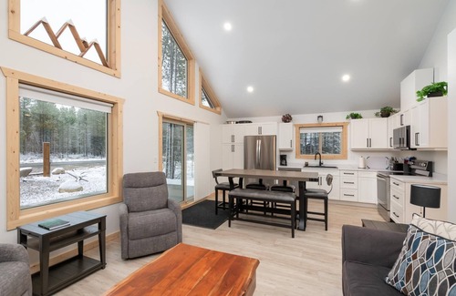 Valemount House | The Alpine Cabin Rental