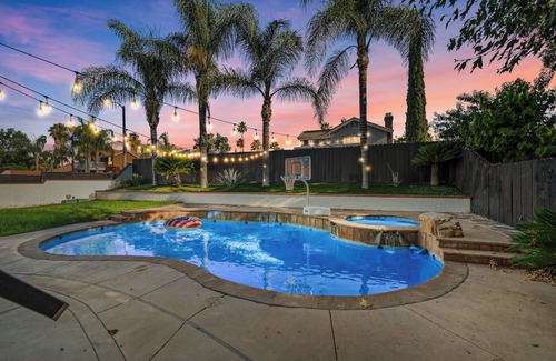 Valle Vista House | The Alto Azul, Spacious Pool, Jacuzzi, Pool View Deck, 4 Bedroom Home, Game Room