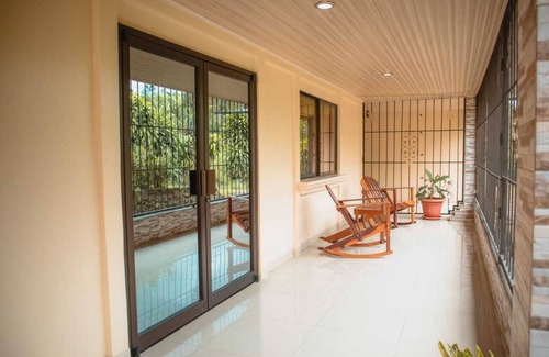 Vieja Cottage | The Amazing Home in a Small Town