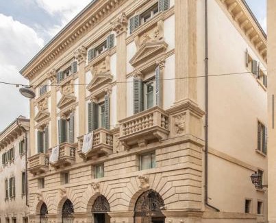 Verona City Centre Apartment | The Ambassador Apartment by Palazzo Monga