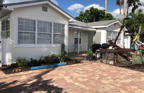 Bradenton Beach Apartment | The Anchor