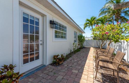 Bradenton Beach Apartment | The Anchor
