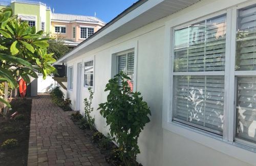 Bradenton Beach Apartment | The Anchor