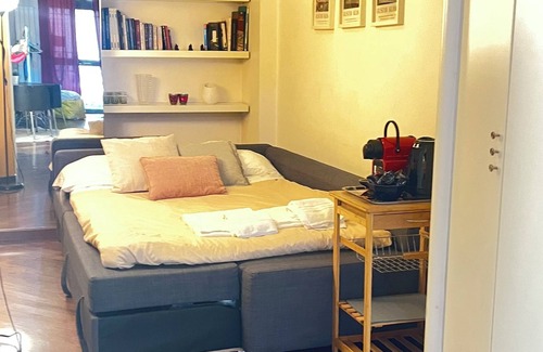 Rione XIV Borgo Apartment | The Ancient Wall | Borgo Pio | San Pietro