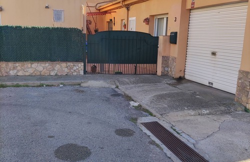 Palafrugell House | THE ANEX, room with small garden and terrace, very quiet and sunny area.
