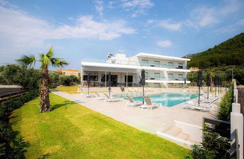 Skala Rachoniou Apartment | The Angeliki Boutique Hotel
