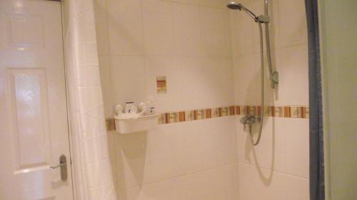 Gloucester Apartment | The Annex @ 136