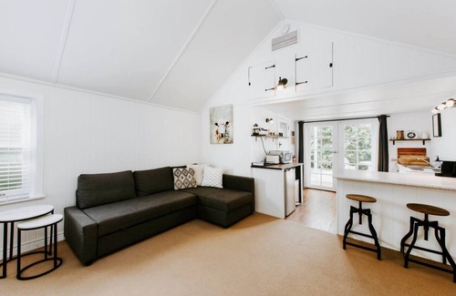 Central Mudgee Cottage | The Annex A Cosy Couples Retreat in Heart of Town