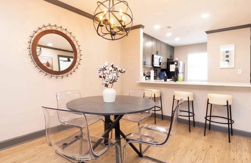 Oxford Condo | The Archie on Old Taylor by Apex Short Term Stays