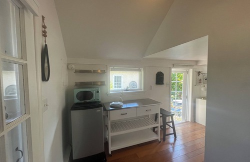 New Britain Cottage | The Artist Cottage at Windy Hill
