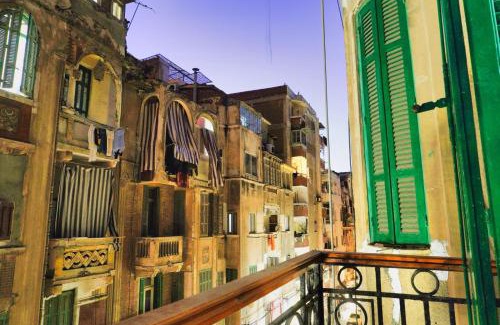 Al-Jumruk Apartment | The Artist's House