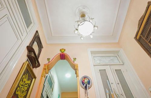 Al-Jumruk Apartment | The Artist's House