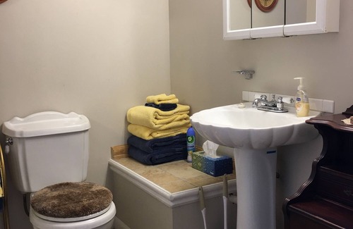 Marshall Bed & Breakfast | The Ashe Farm Bed & Breakfast