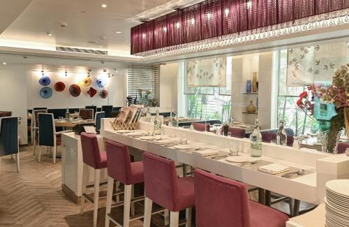 Green Park Hotel | The Ashtan Sarovar Portico