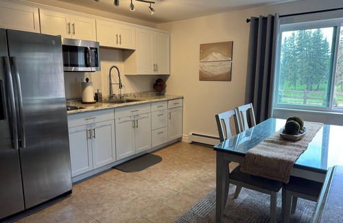 Divide Apartment | The Aspen Suite - Private Fire Pit, Forest & Mountain View