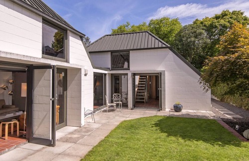 Christchurch House | The Athfield House - St Martins