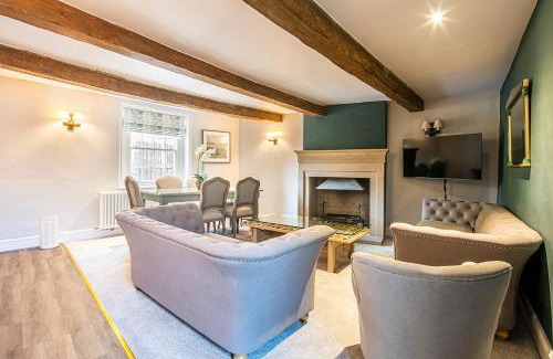 Bakewell House | The Aubrey - a gorgeous converted 17th Century Grade II listed bolthole in Bakewell