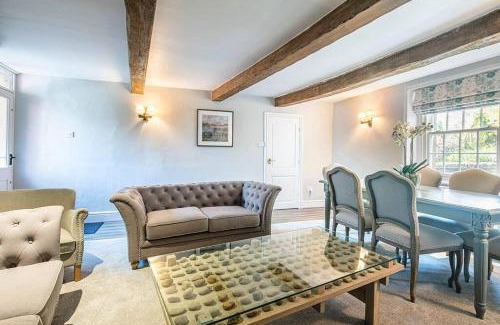 Bakewell House | The Aubrey - a gorgeous converted 17th Century Grade II listed bolthole in Bakewell