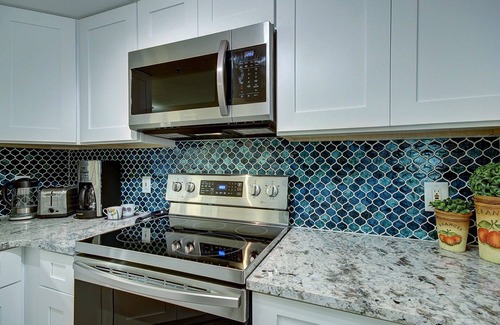 Clearwater Condo | The Avalon Royal Tropical : Warm, Exotic and Colorful