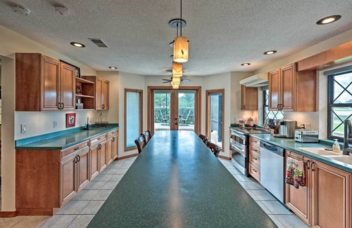 Fly In Spruce Creek House | The Aviator's Dream: Pool, Spa & Private Runway!